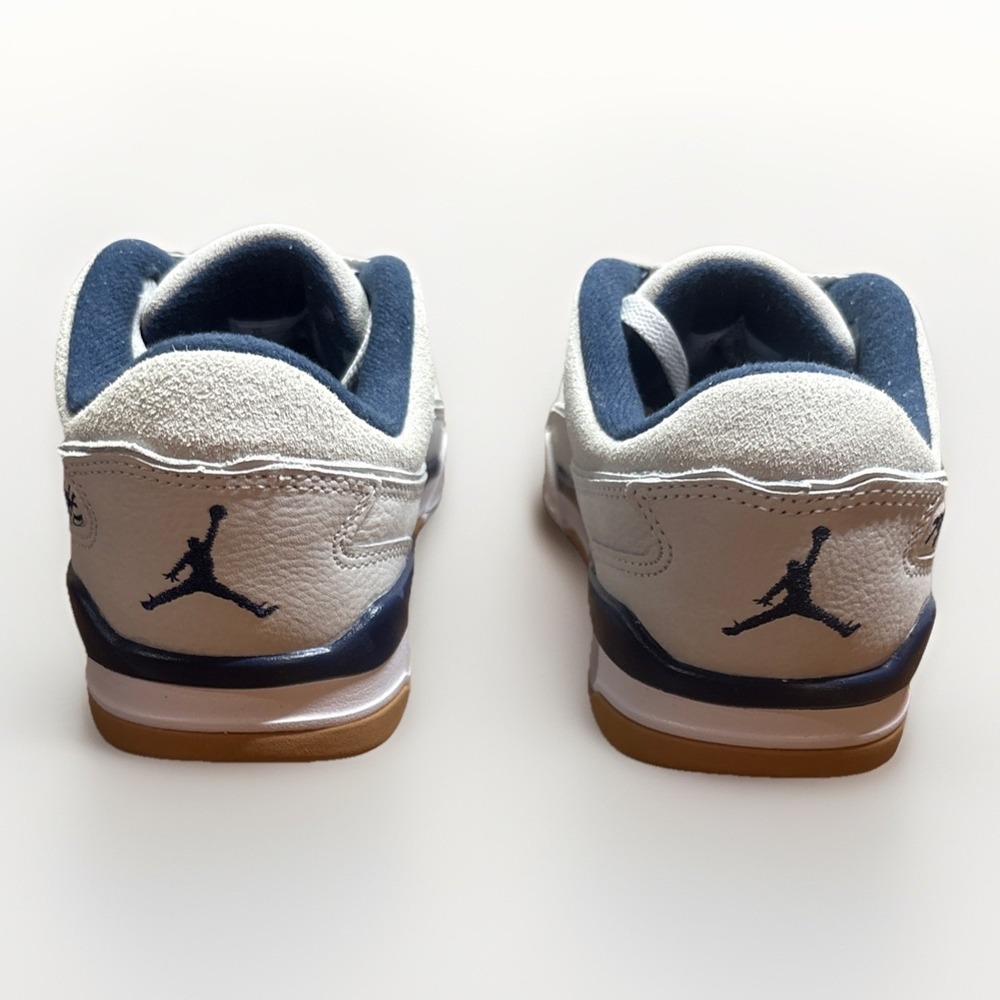 Jordan Flight Court In Size 7 Youth - Picture 4 of 7